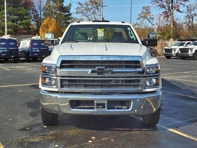 2022 Chevrolet Silverado 4500HD Work Truck photo 2