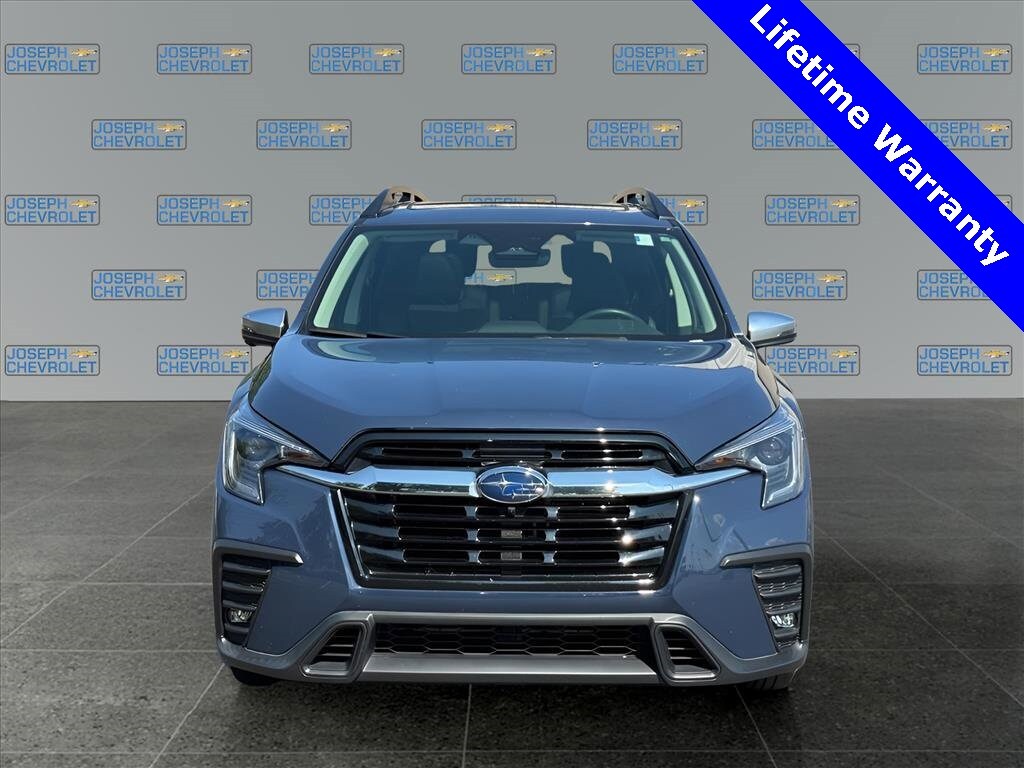 2023 Subaru Ascent Limited photo 2