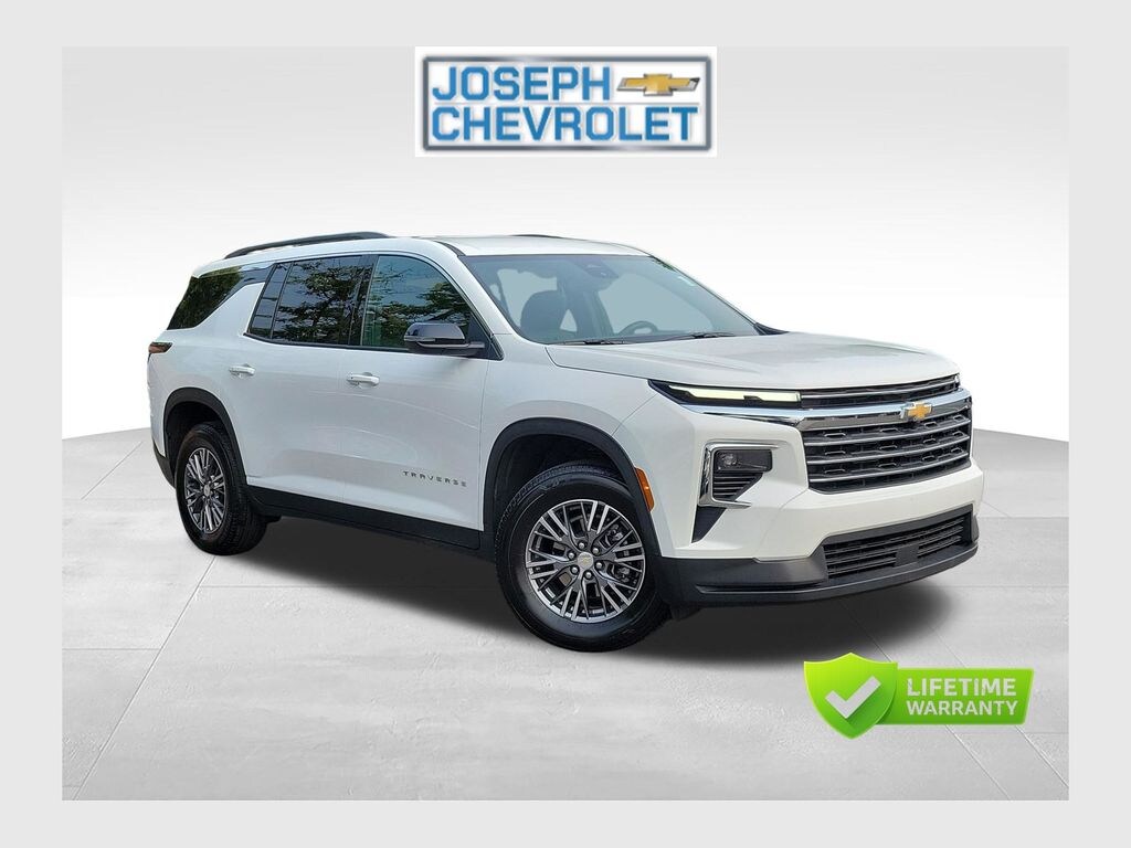 Used 2026 Chevrolet Traverse LT SUV