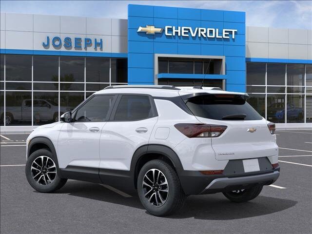 2026 Chevrolet Trailblazer LT photo 3
