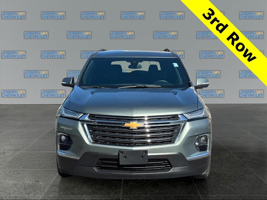 2023 Chevrolet Traverse Leather photo 2