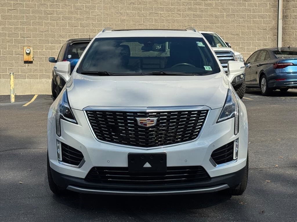2022 Cadillac XT5 Premium Luxury photo 2