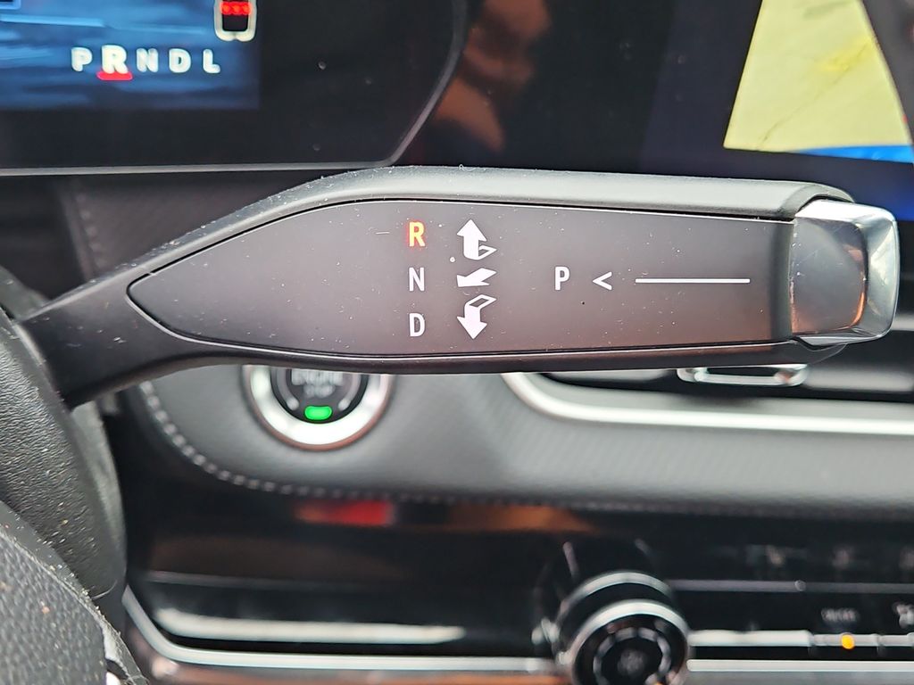 2025 Chevrolet Equinox LT - Photo 31
