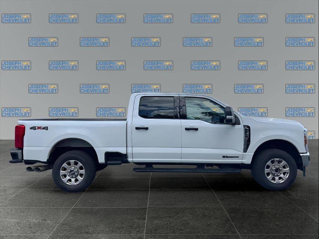2024 Ford F-250 photo 2