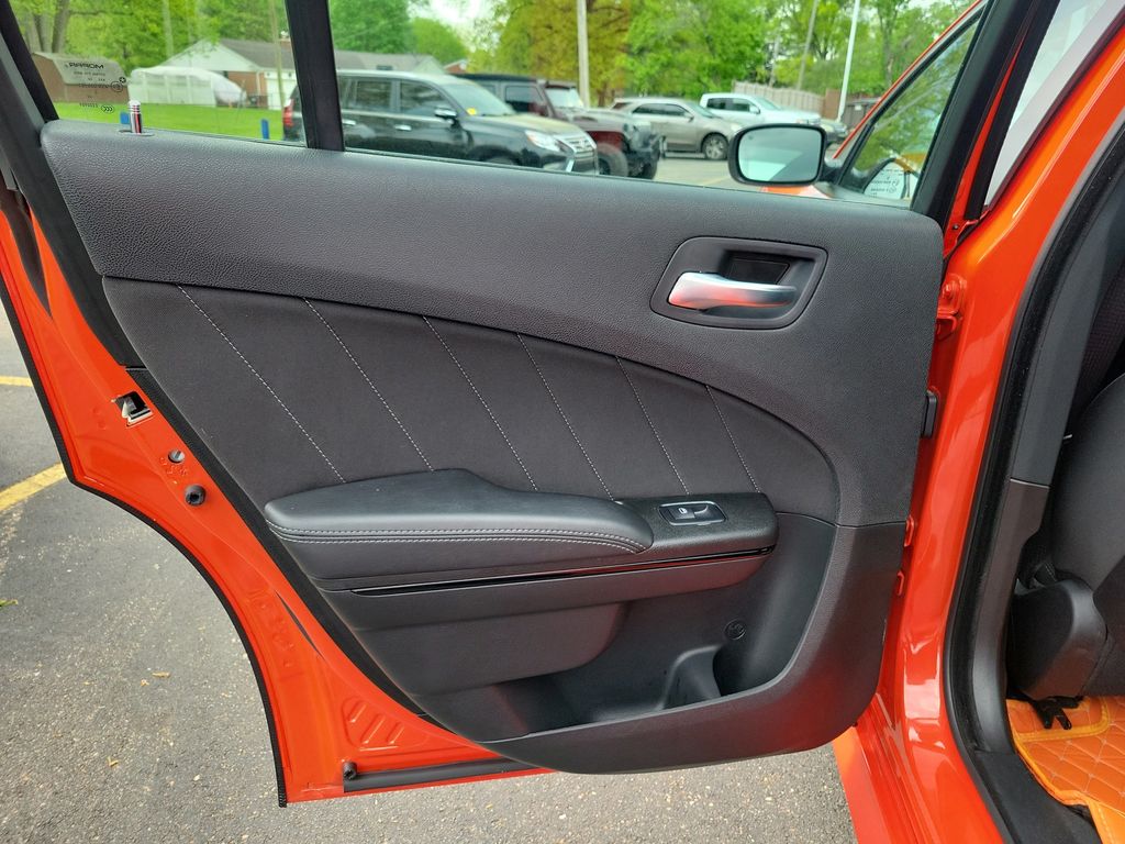 2023 Dodge Charger R/T - Photo 17