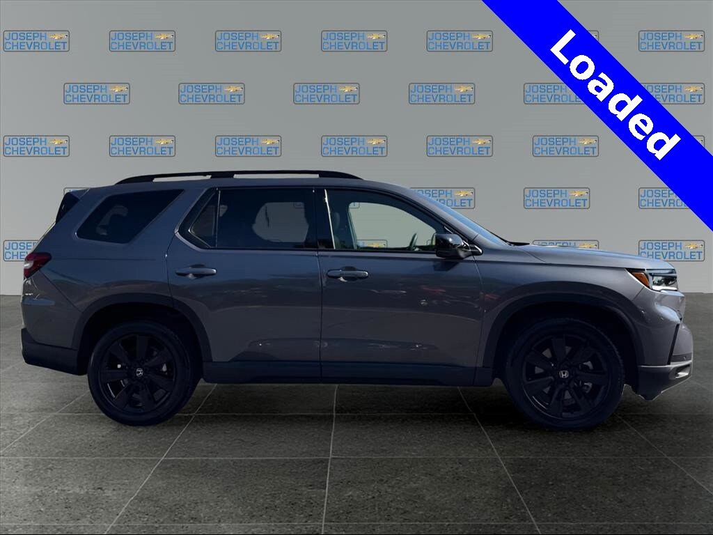 2025 Honda Pilot Black Edition photo 4