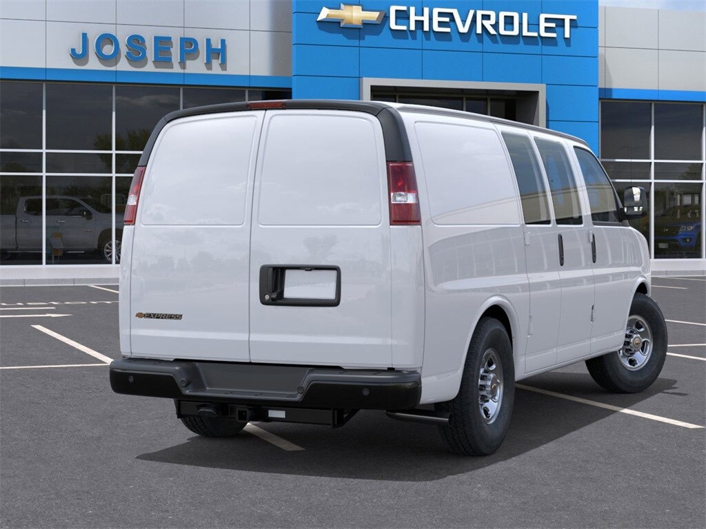 2025 Chevrolet Express 2500 Work Cargo Van photo 4
