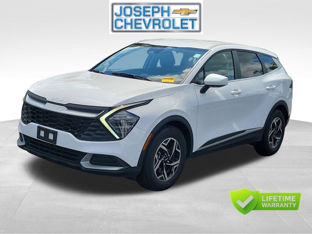 Used 2025 Kia Sportage LX SUV