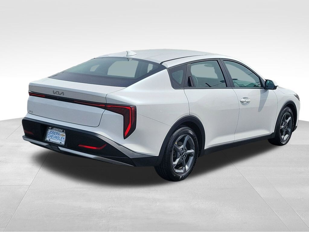 Used 2025 Kia K4 LXS Sedan