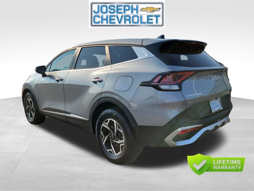 Used 2024 Kia Sportage LX SUV