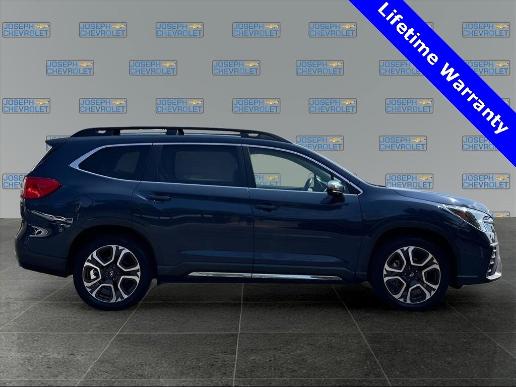 2023 Subaru Ascent Limited photo 4
