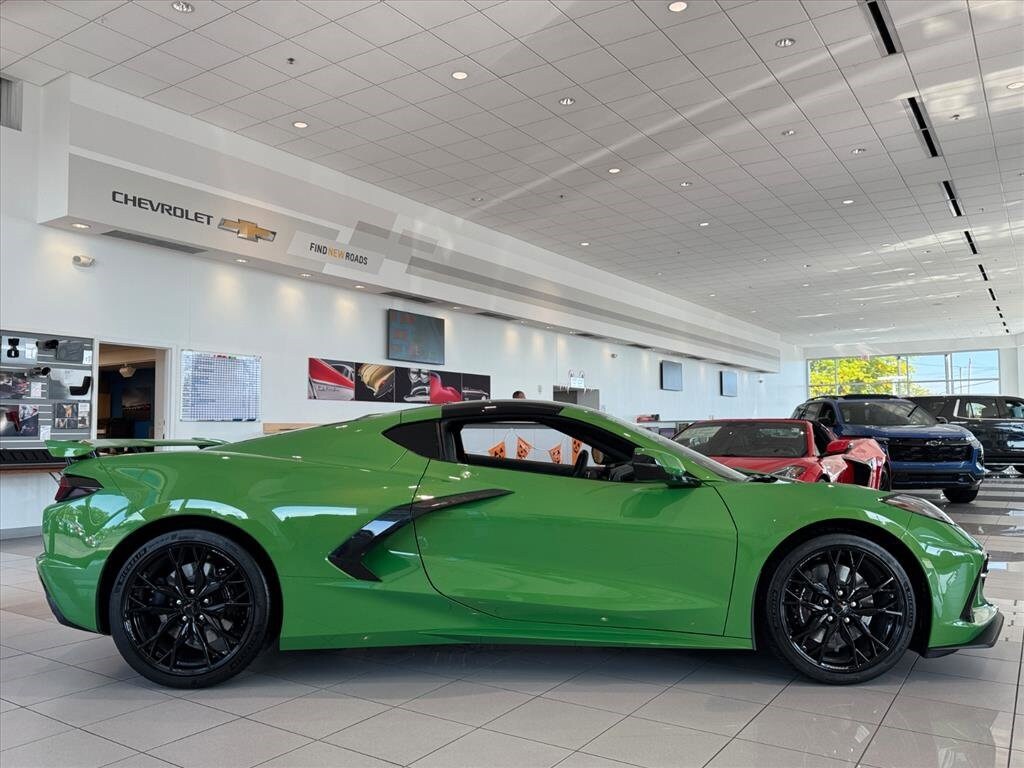 2026 Chevrolet Corvette Stingray 2LT photo 3