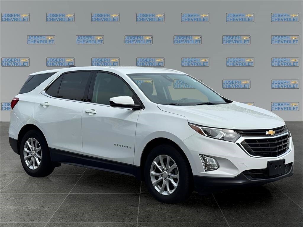 2020 Chevrolet Equinox LT photo 3