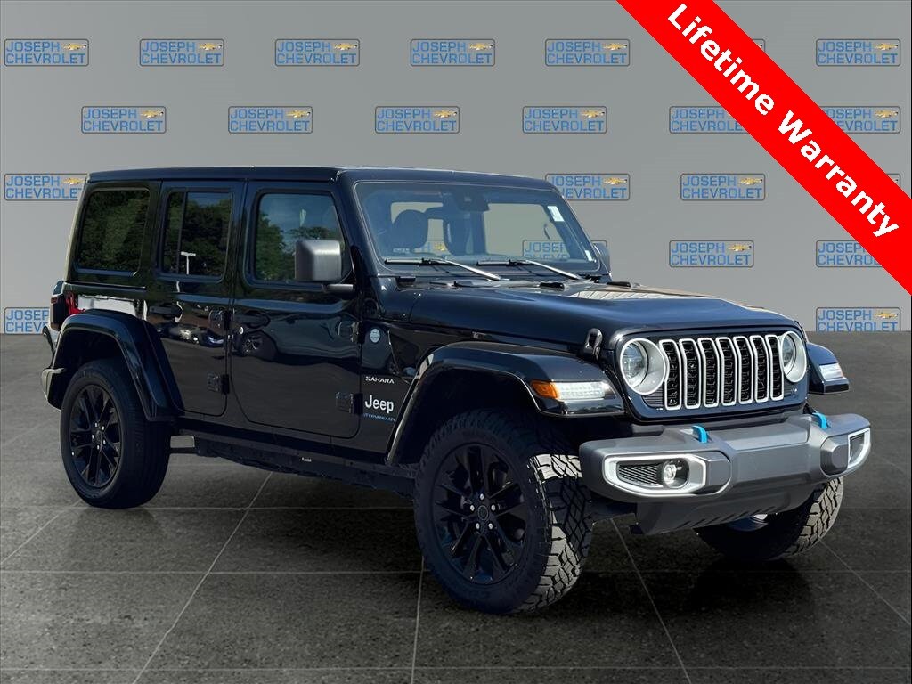 2024 Jeep Wrangler Sahara 4xe photo 2