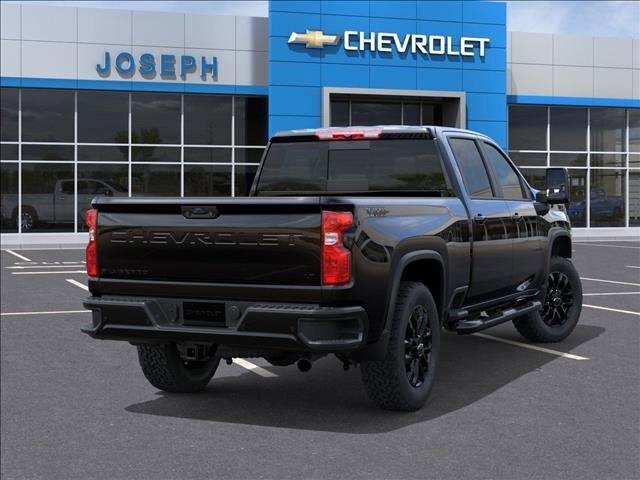 2026 Chevrolet Silverado 2500HD LT photo 4