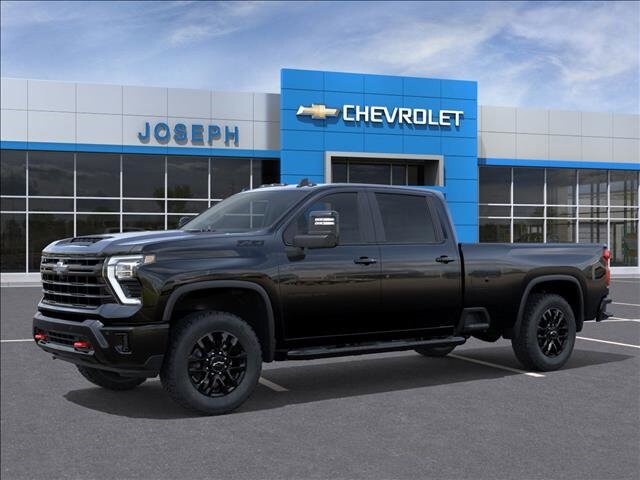 2026 Chevrolet Silverado 2500HD LT photo 2