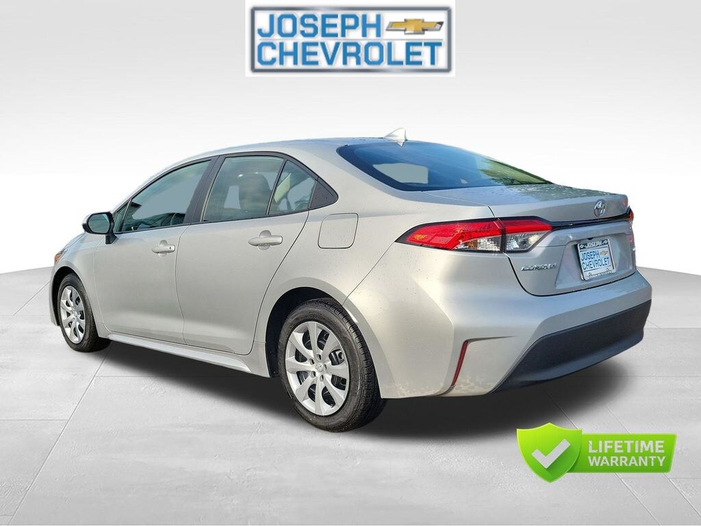 Used 2024 Toyota Corolla LE Sedan