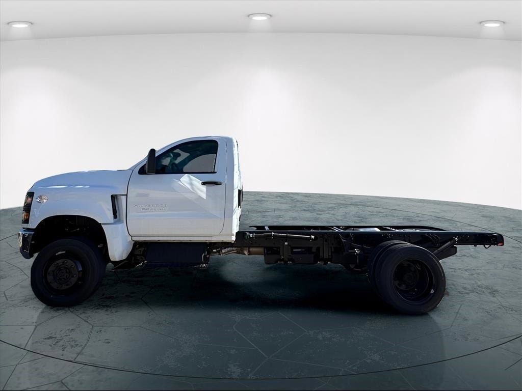 New 2024 Chevrolet Silverado 6500HD 1WT Truck