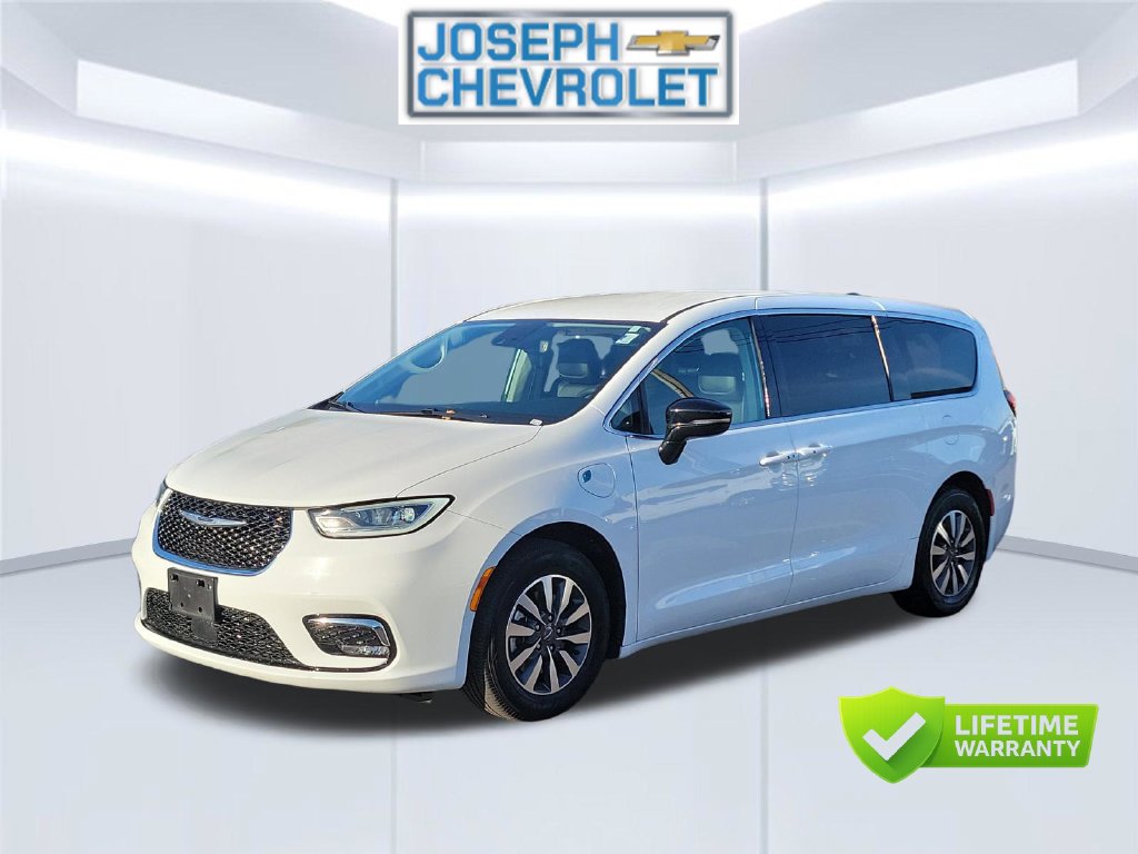 Used 2024 Chrysler Pacifica Hybrid Select Minivan/Van
