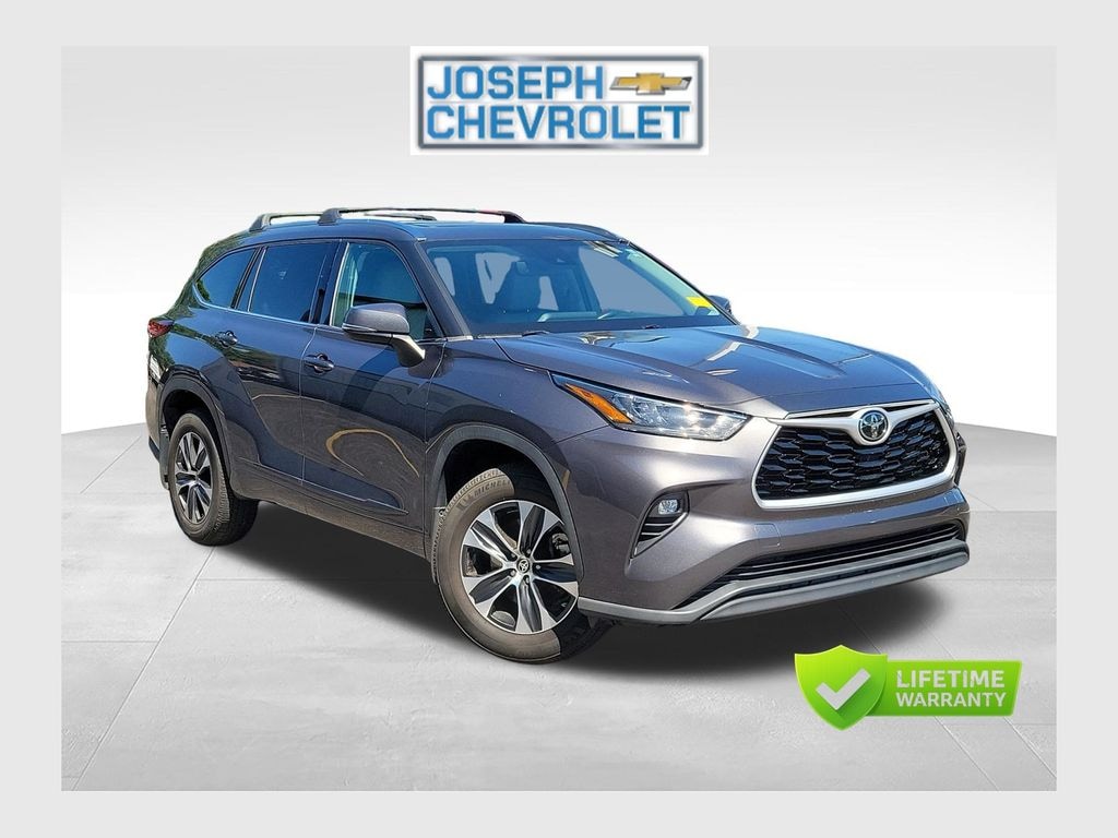 Used 2020 Toyota Highlander XLE SUV