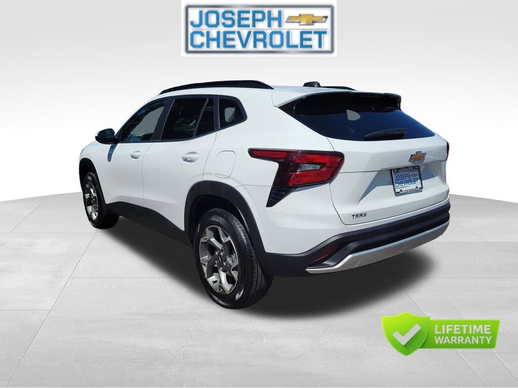 Certified 2025 Chevrolet Trax LT SUV