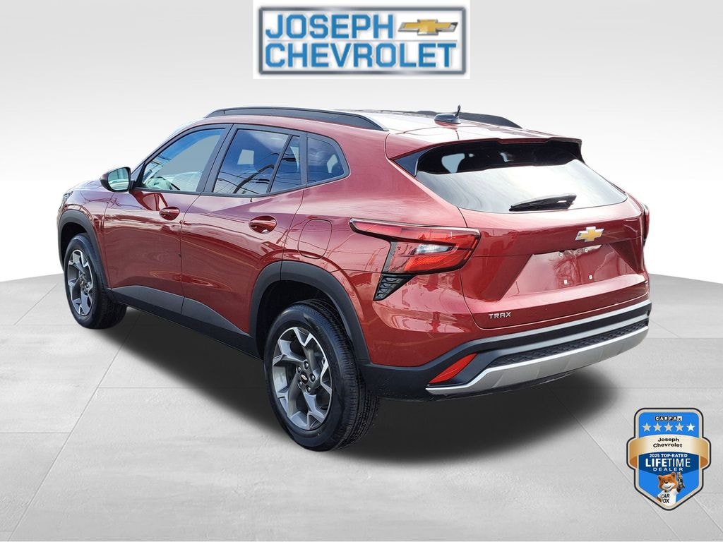 Certified 2025 Chevrolet Trax LT SUV