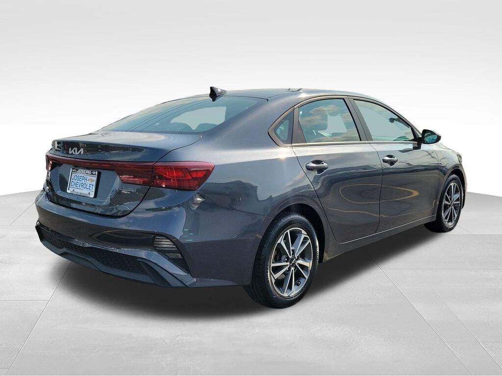 Used 2023 Kia Forte LXS Sedan