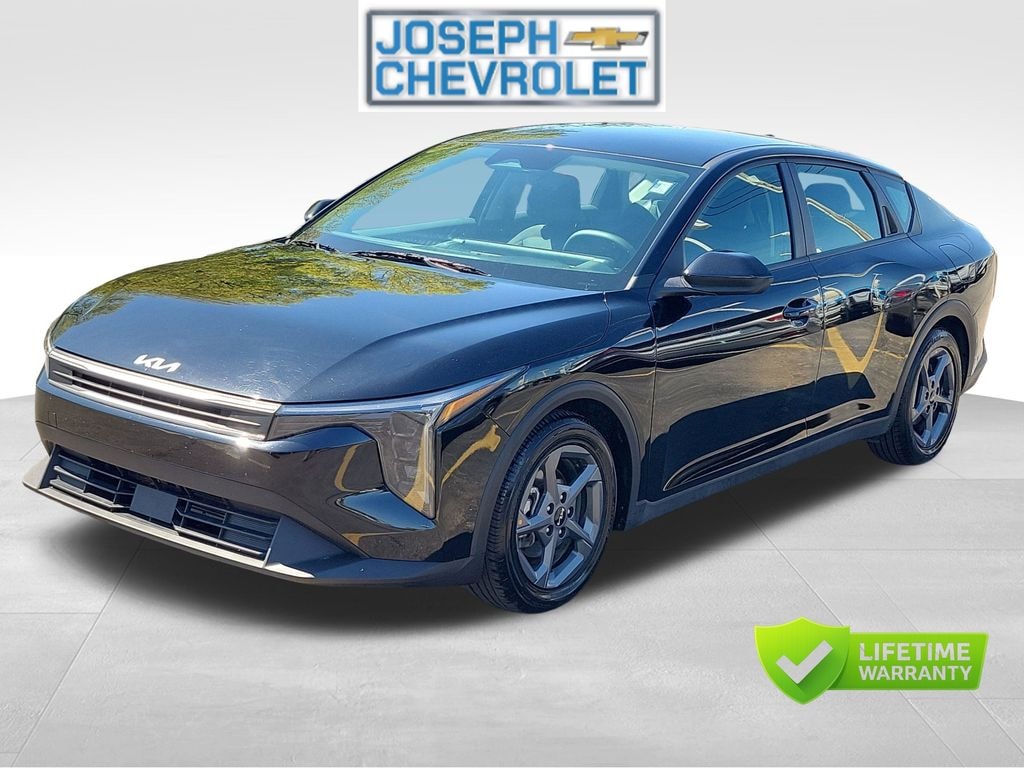 Certified 2025 Kia K4 LXS Sedan