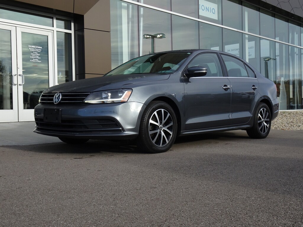 Used 2017 Volkswagen Jetta 1.4T SE Sedan