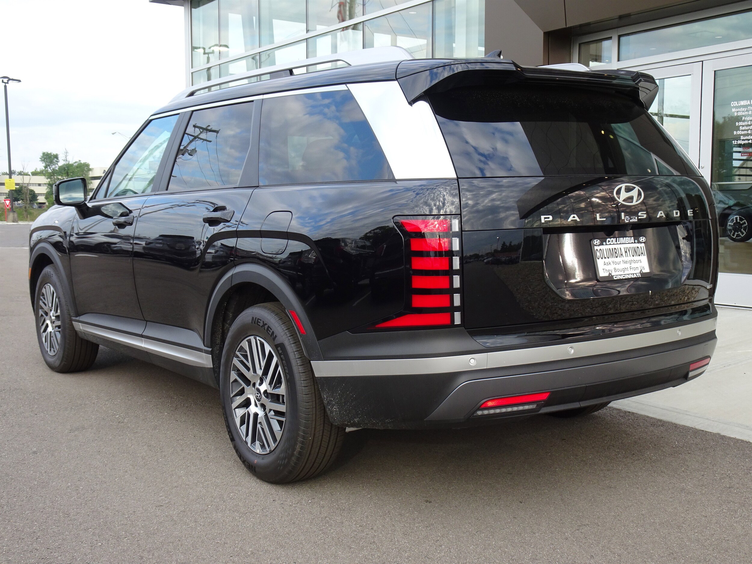 2026 Hyundai Palisade SEL photo 3
