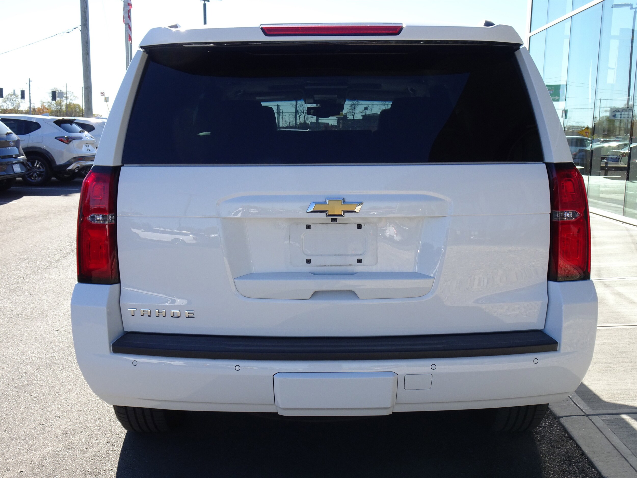 2017 Chevrolet Tahoe LT photo 4