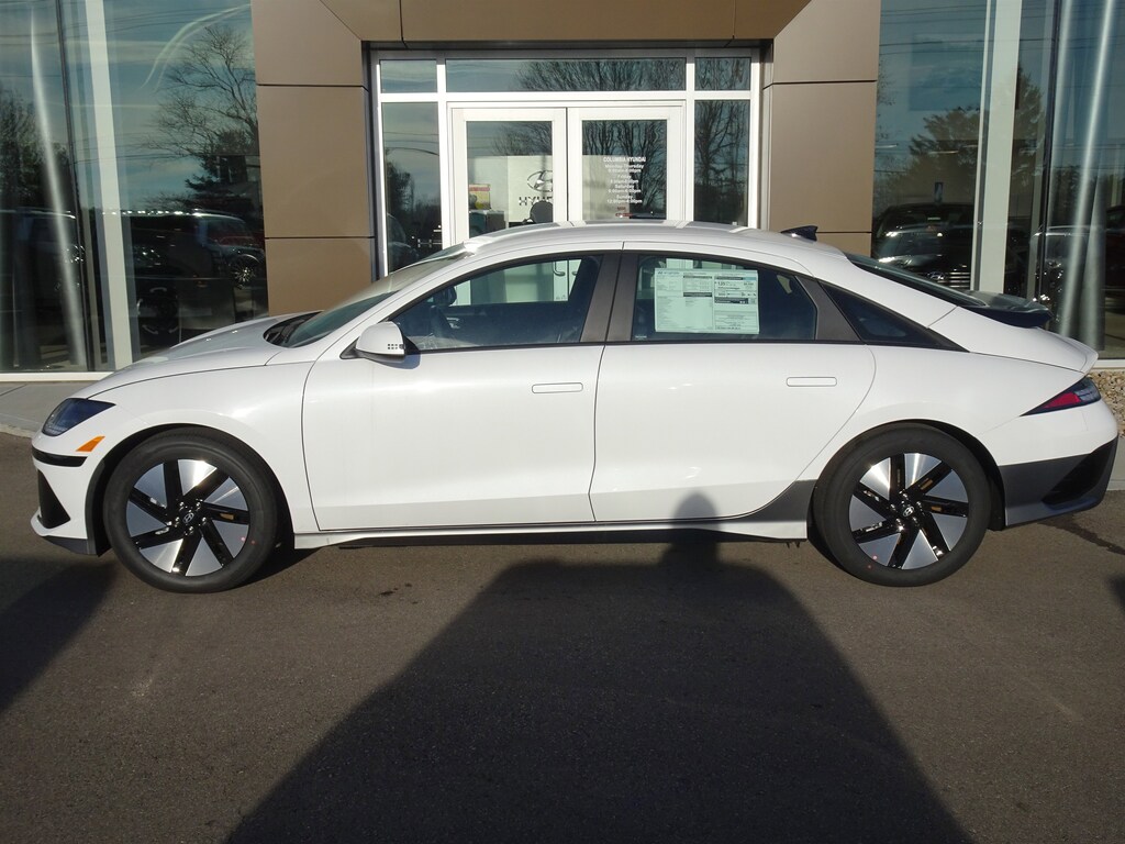 New 2025 Hyundai IONIQ 6 SE Standard Range Sedan