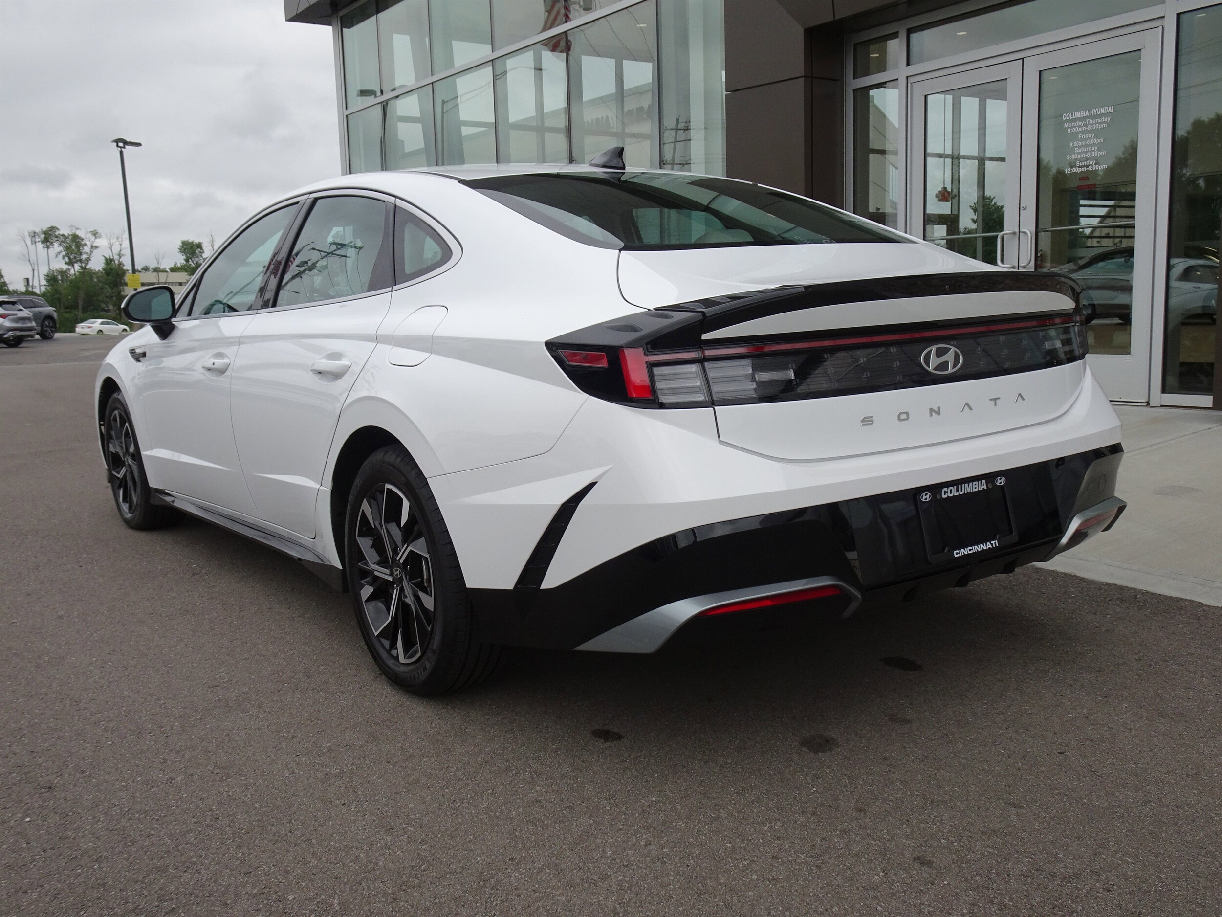 2024 Hyundai Sonata SEL photo 3