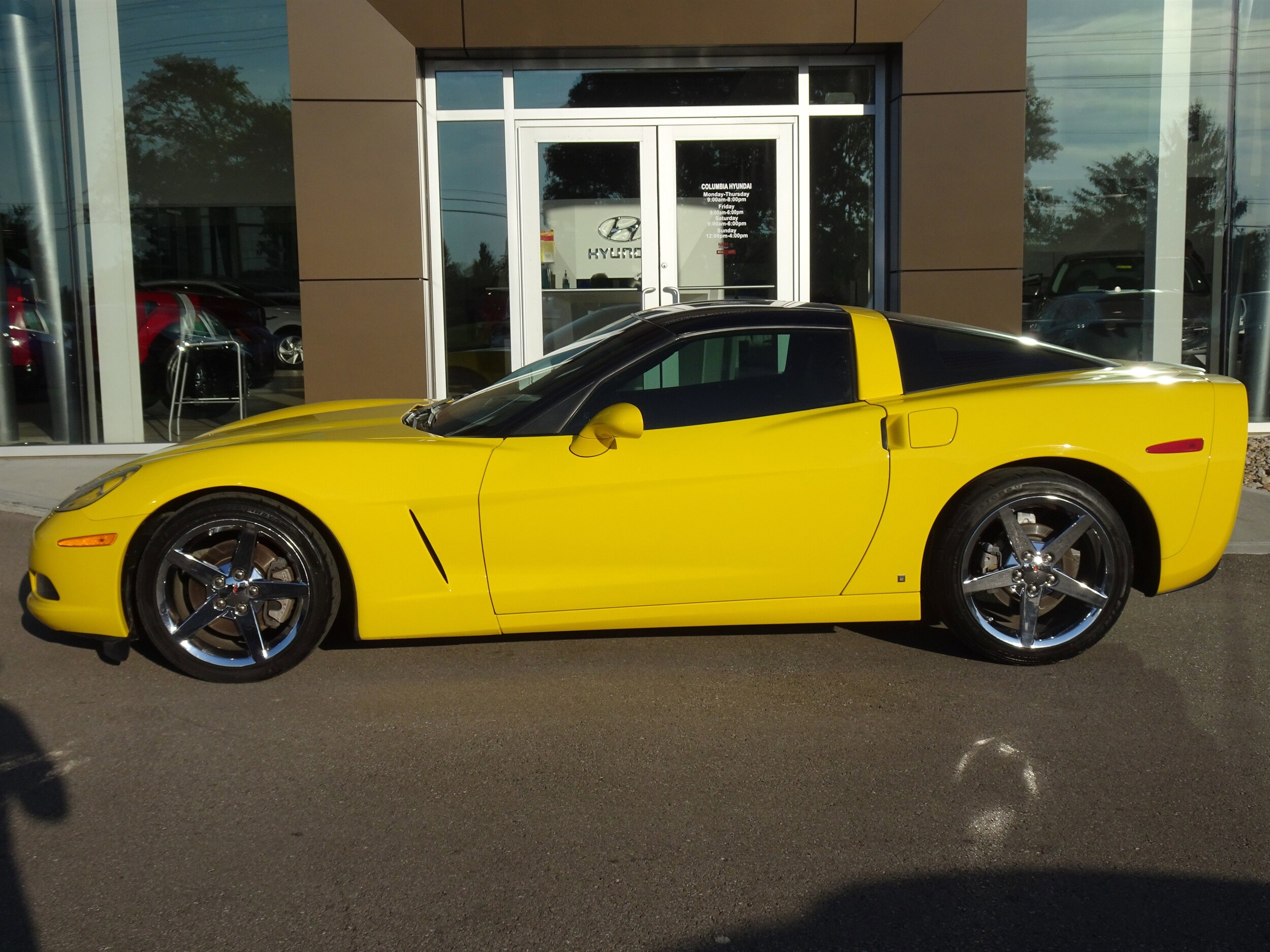2008 Chevrolet Corvette Base photo 2
