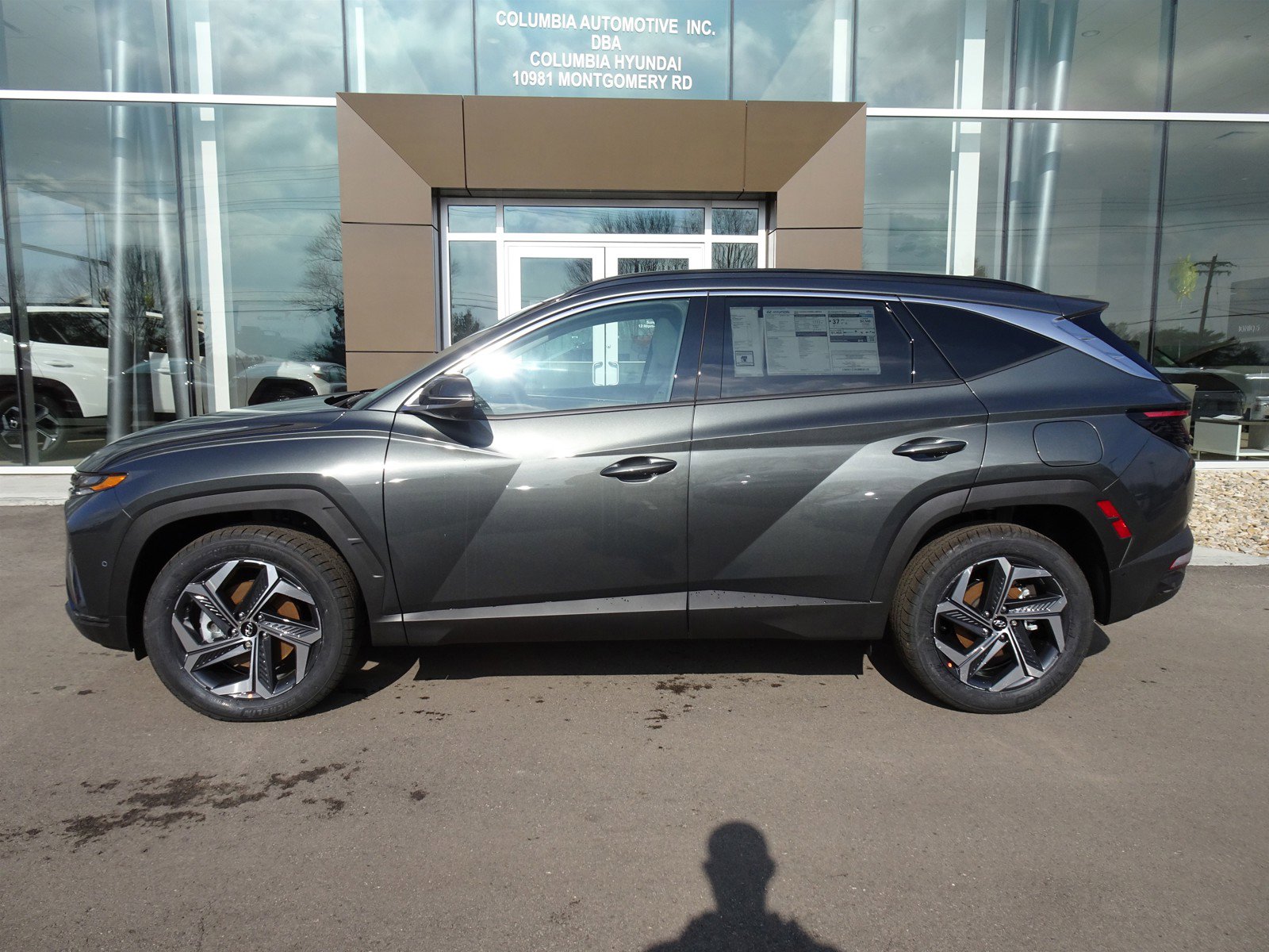 2024 Hyundai Tucson Hybrid Limited photo 2