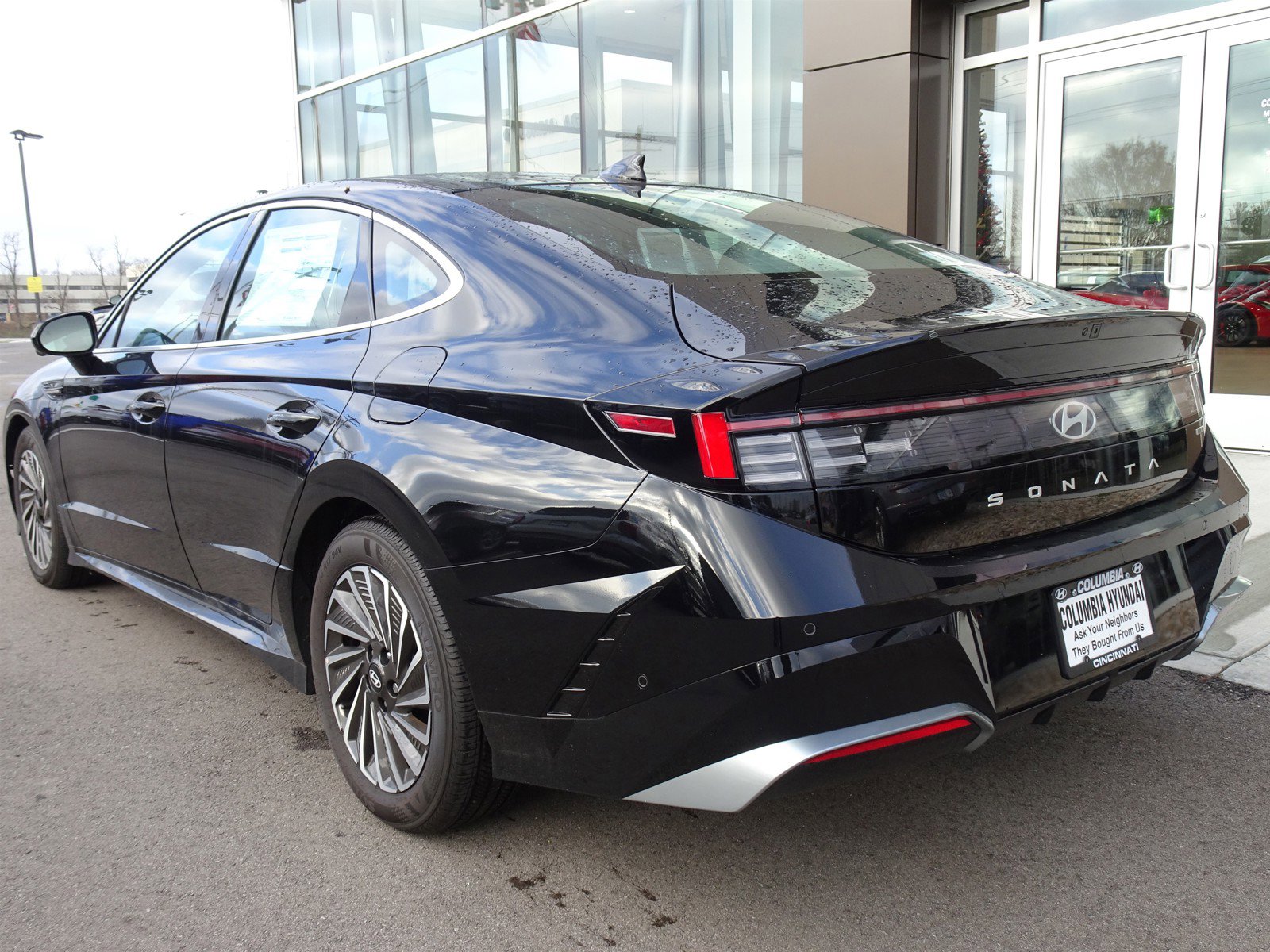 2024 Hyundai Sonata Hybrid Limited photo 3