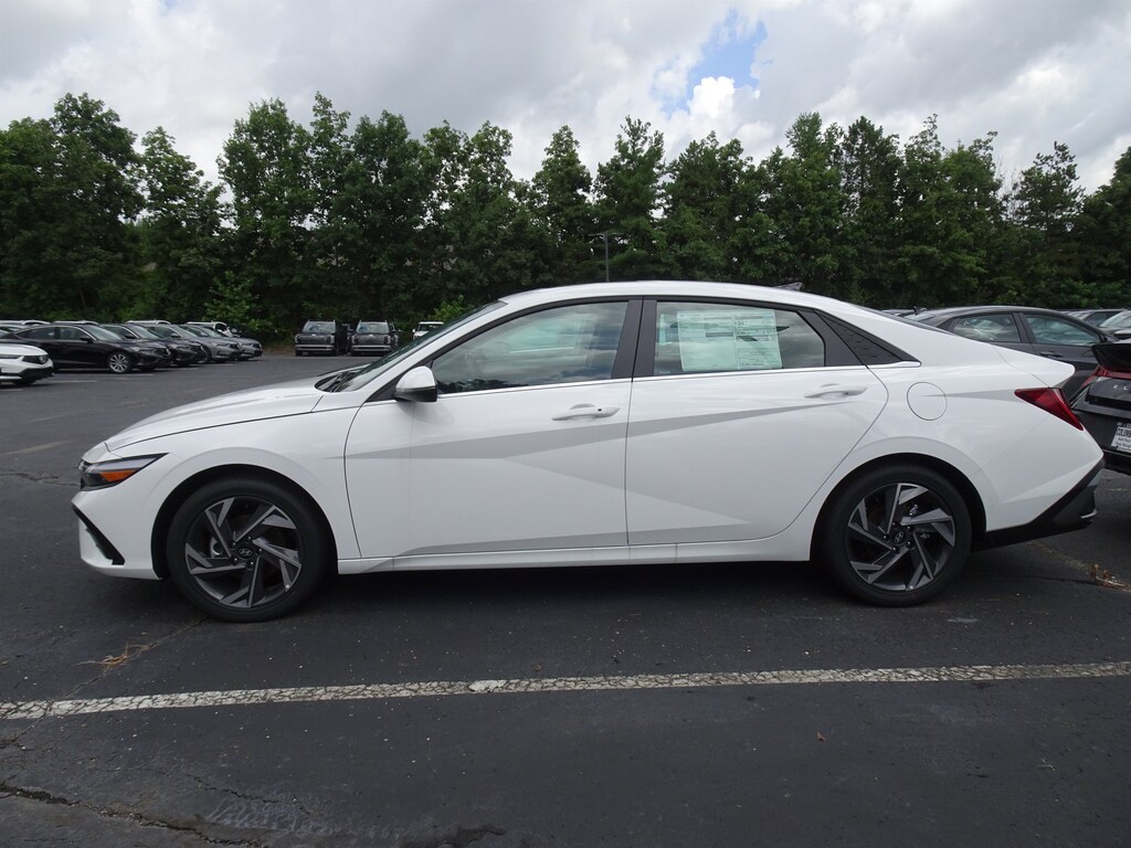 New 2026 Hyundai Elantra Limited Sedan