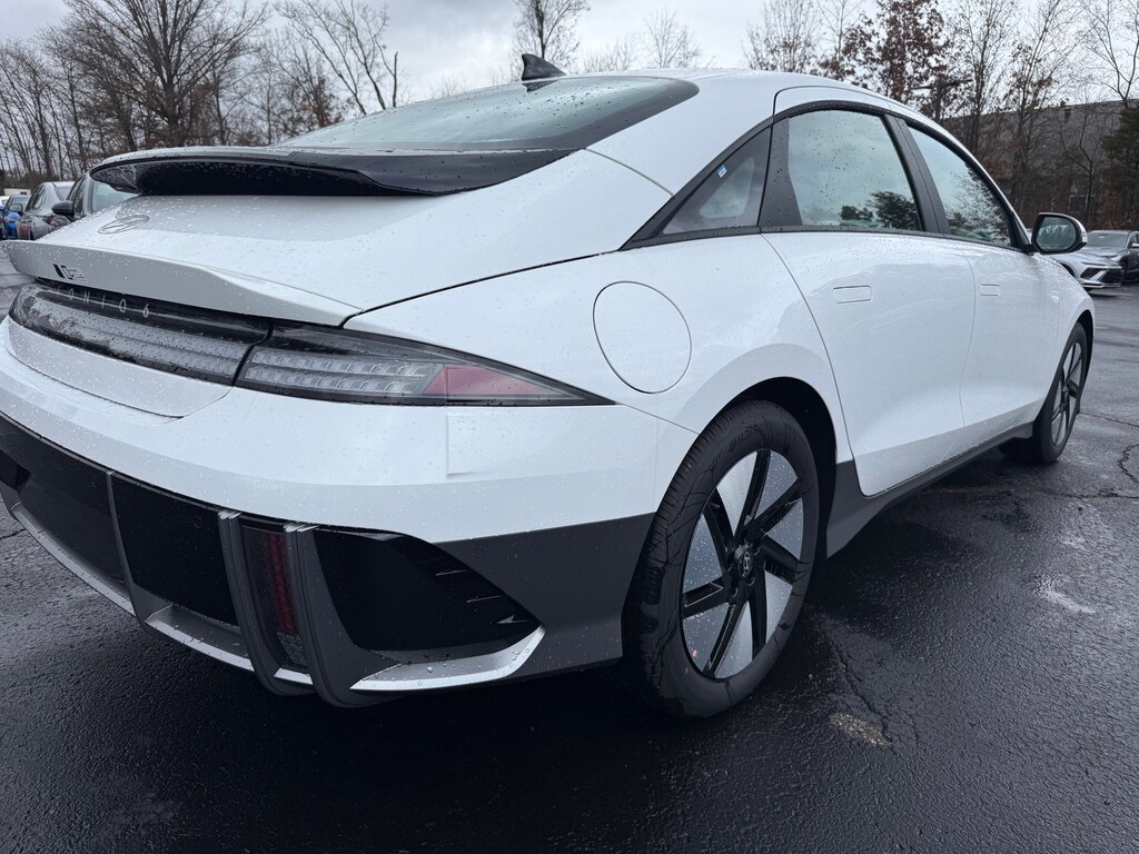 New 2025 Hyundai IONIQ 6 SE Standard Range Sedan