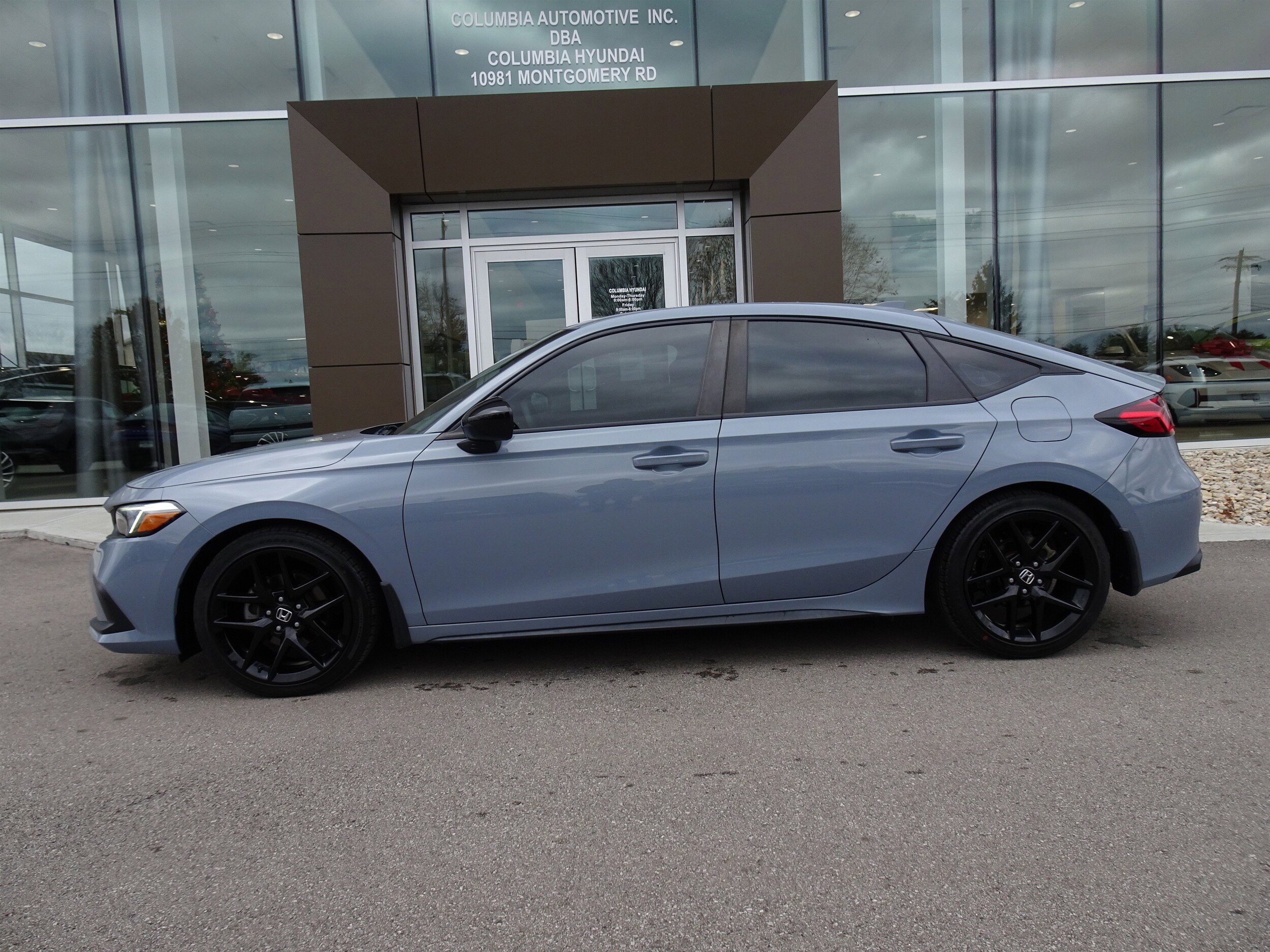 2022 Honda Civic Sport Hatchback photo 2