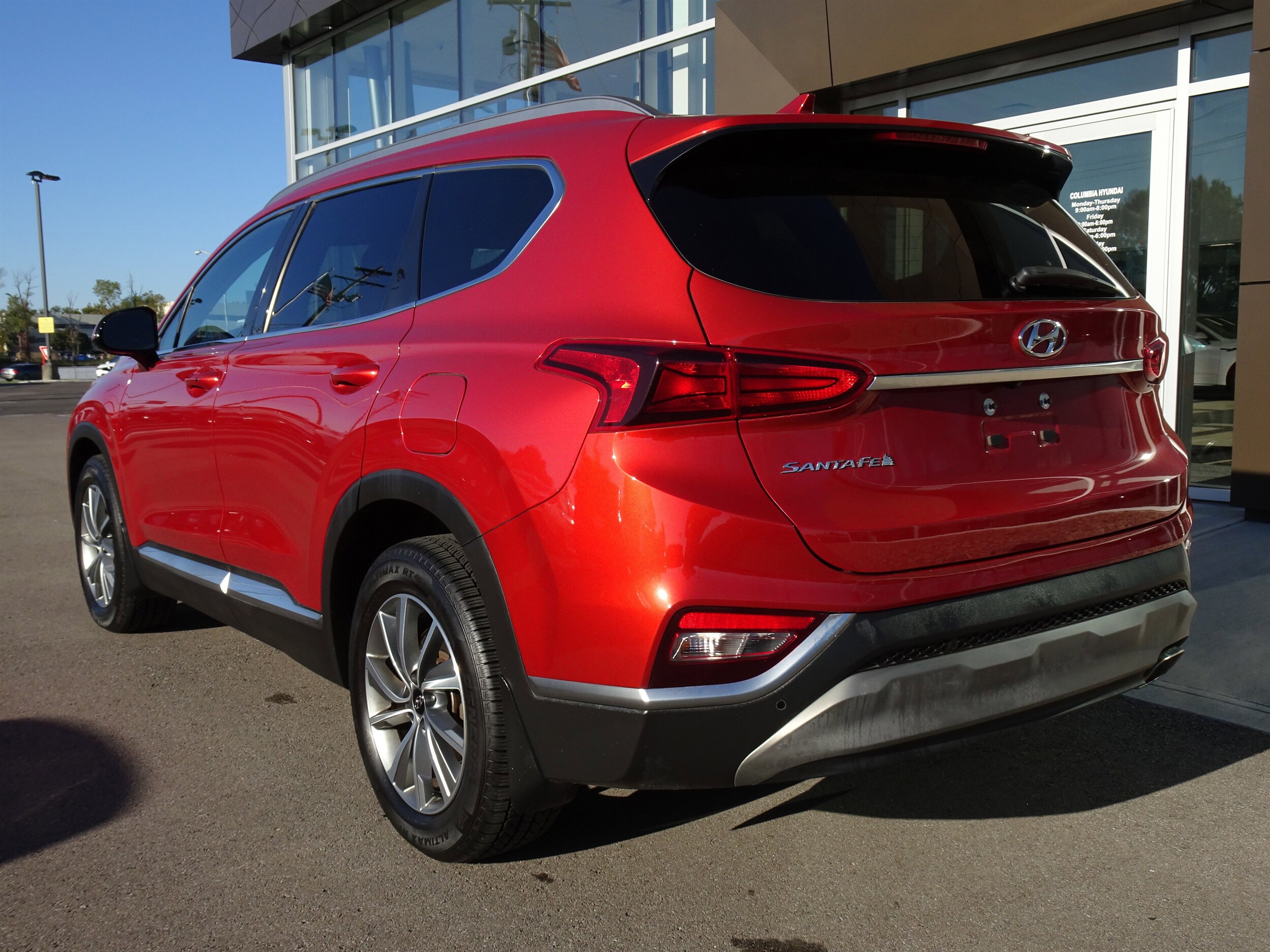 2020 Hyundai Santa Fe SEL photo 3