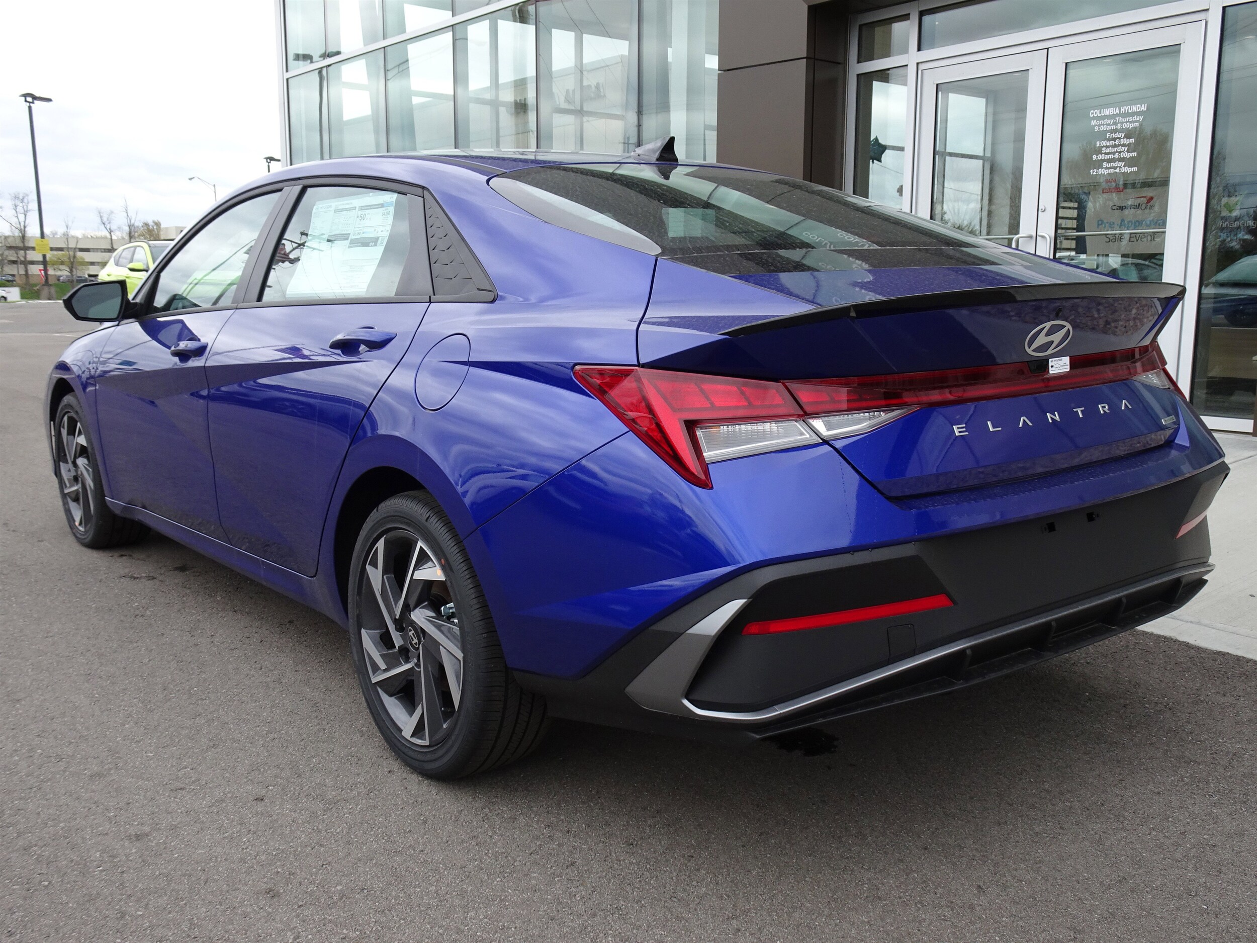 2025 Hyundai Elantra Hybrid SEL Sport photo 4