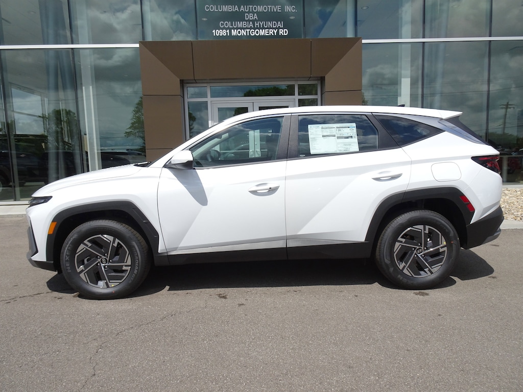 New 2026 Hyundai Tucson Hybrid Blue SE SUV