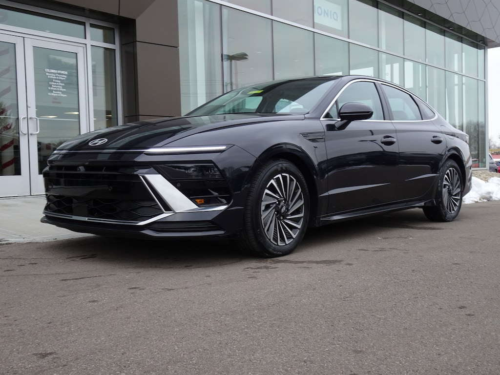 Certified 2024 Hyundai Sonata Hybrid Limited Sedan