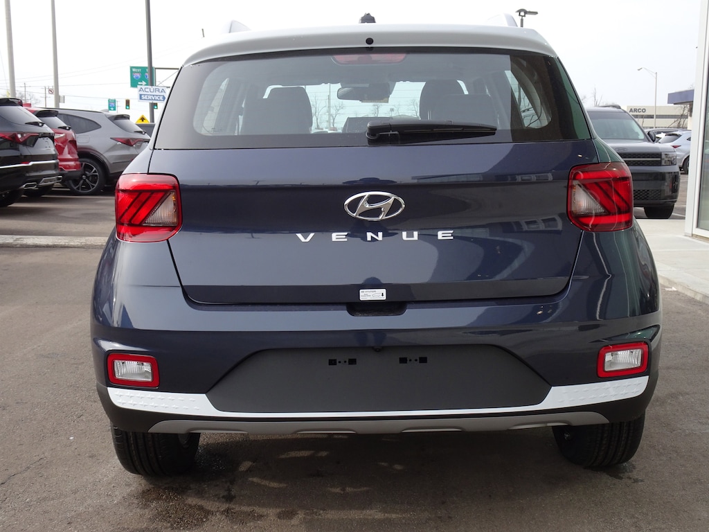 New 2026 Hyundai Venue SEL w/Two-Tone Roof SUV