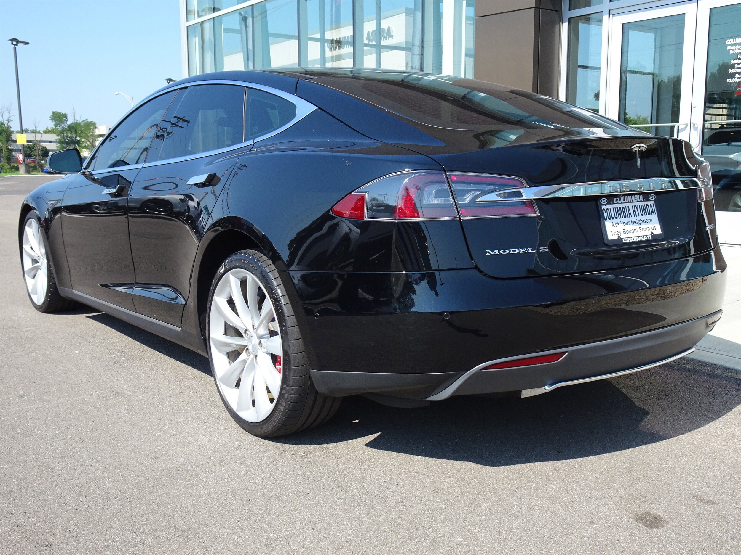 2015 Tesla Model S P85D photo 3