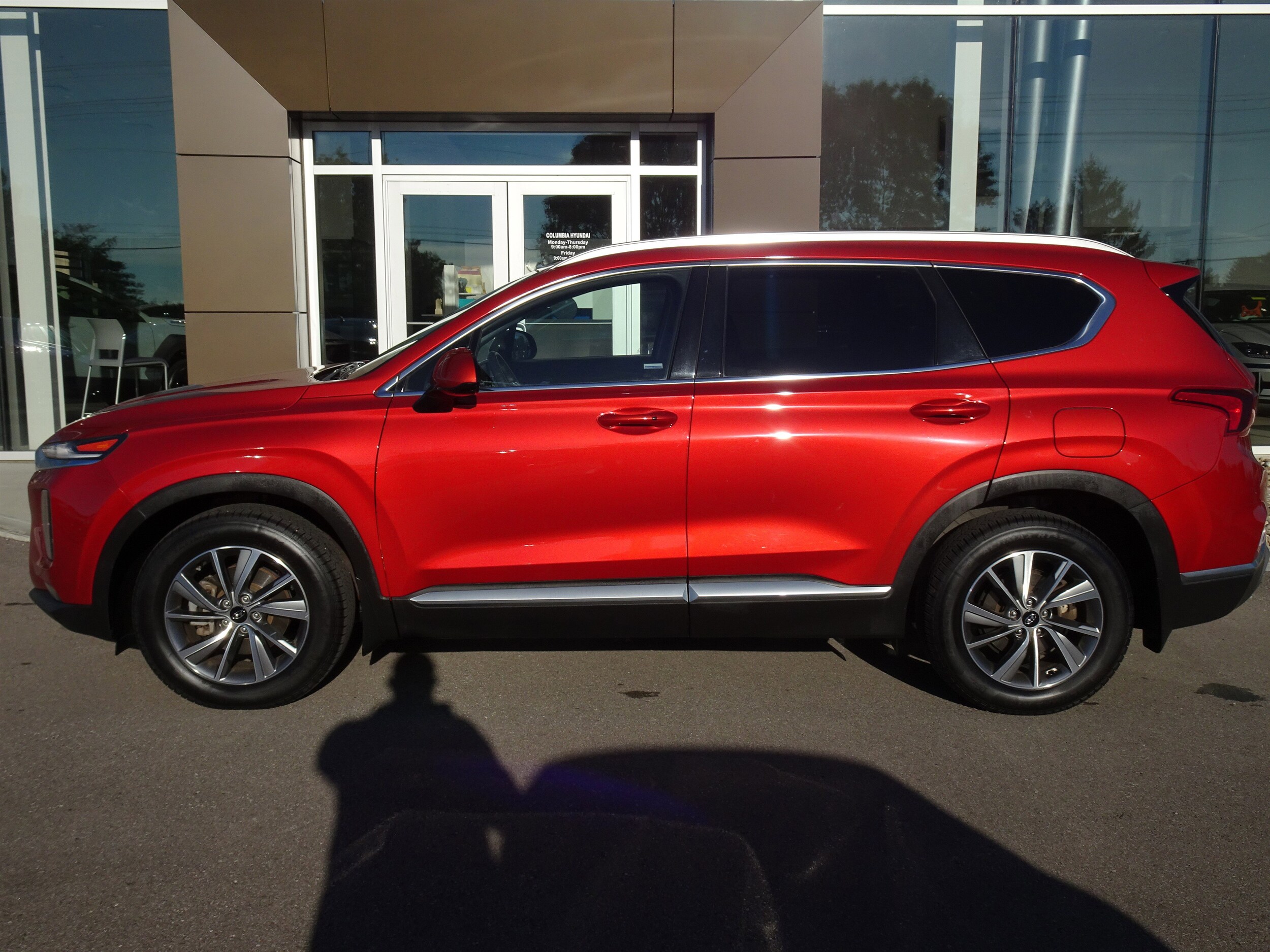 2020 Hyundai Santa Fe SEL photo 2