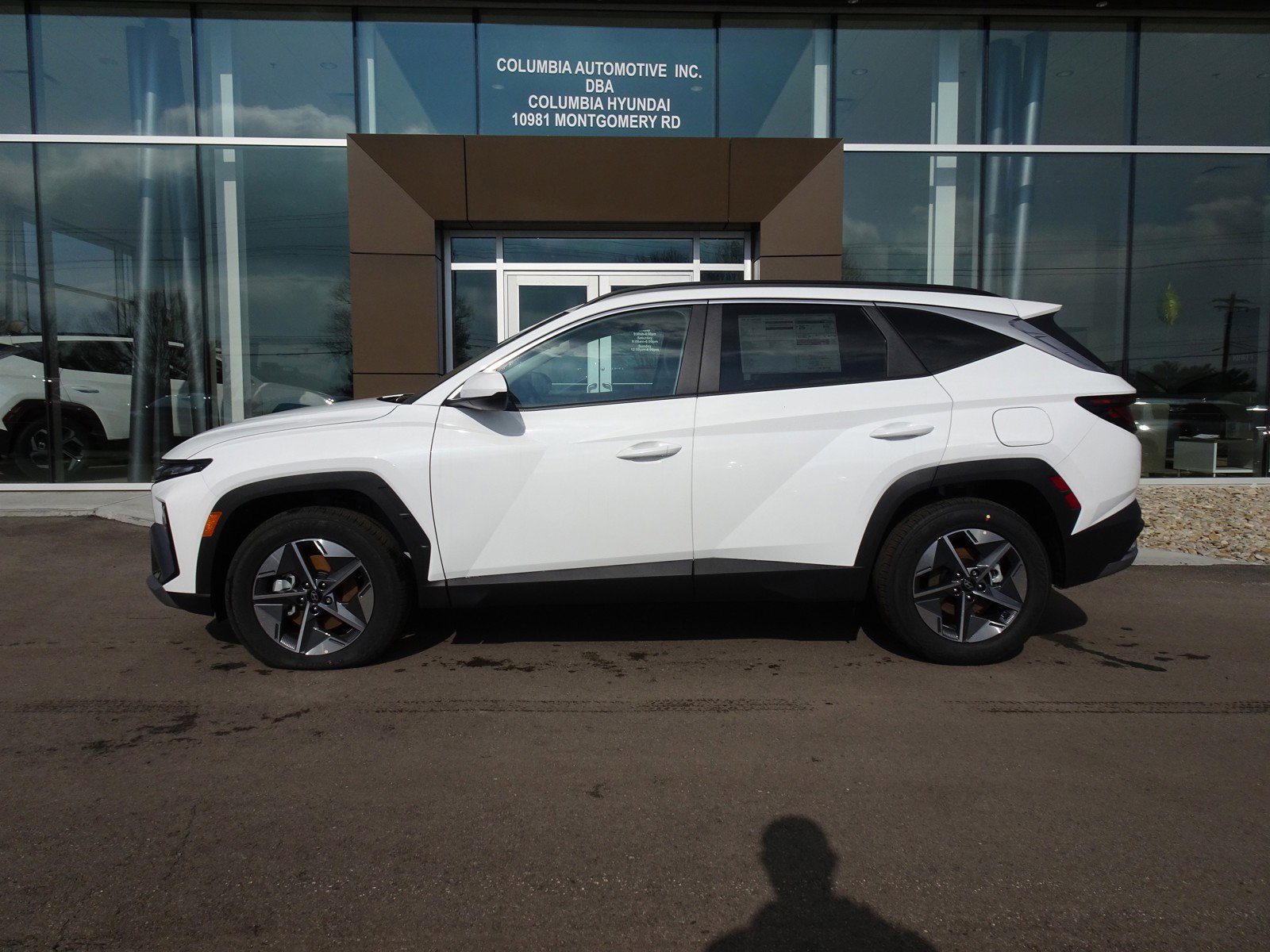 2025 Hyundai Tucson SEL photo 2