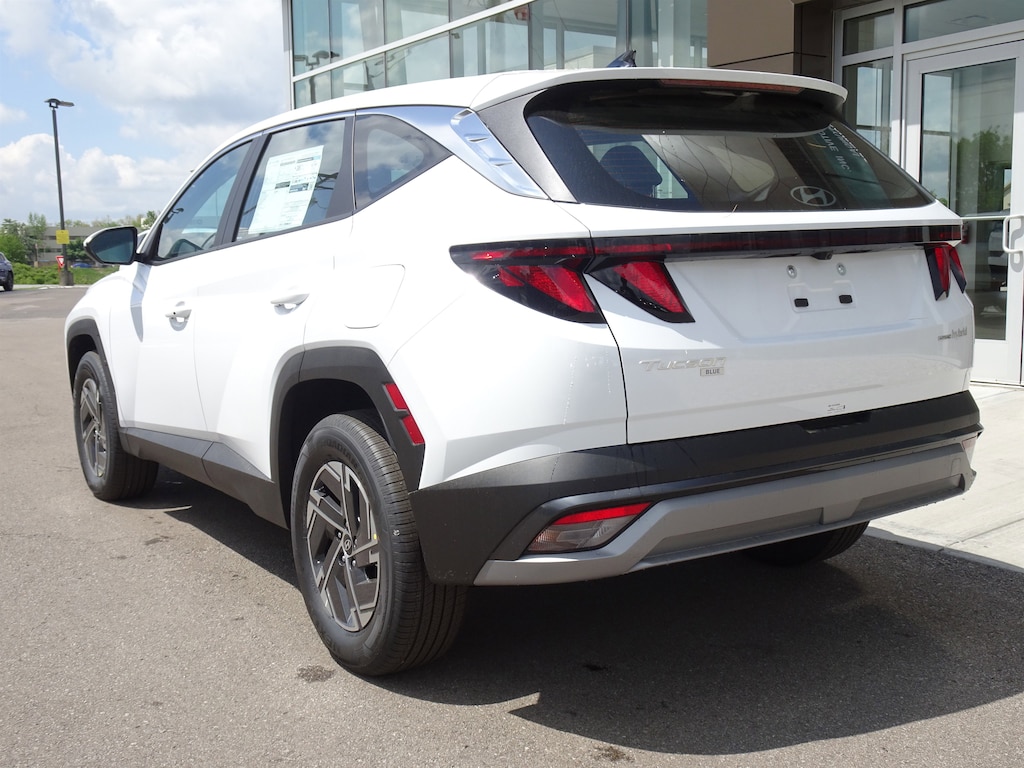 New 2026 Hyundai Tucson Hybrid Blue SE SUV