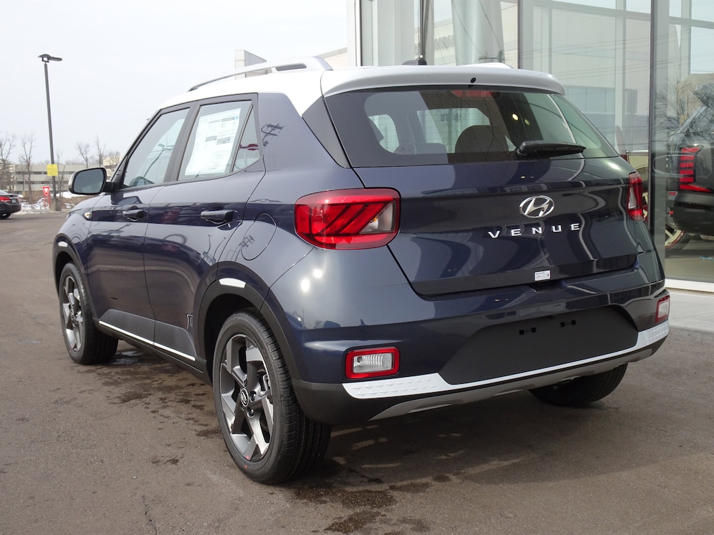 New 2026 Hyundai Venue SEL w/Two-Tone Roof SUV