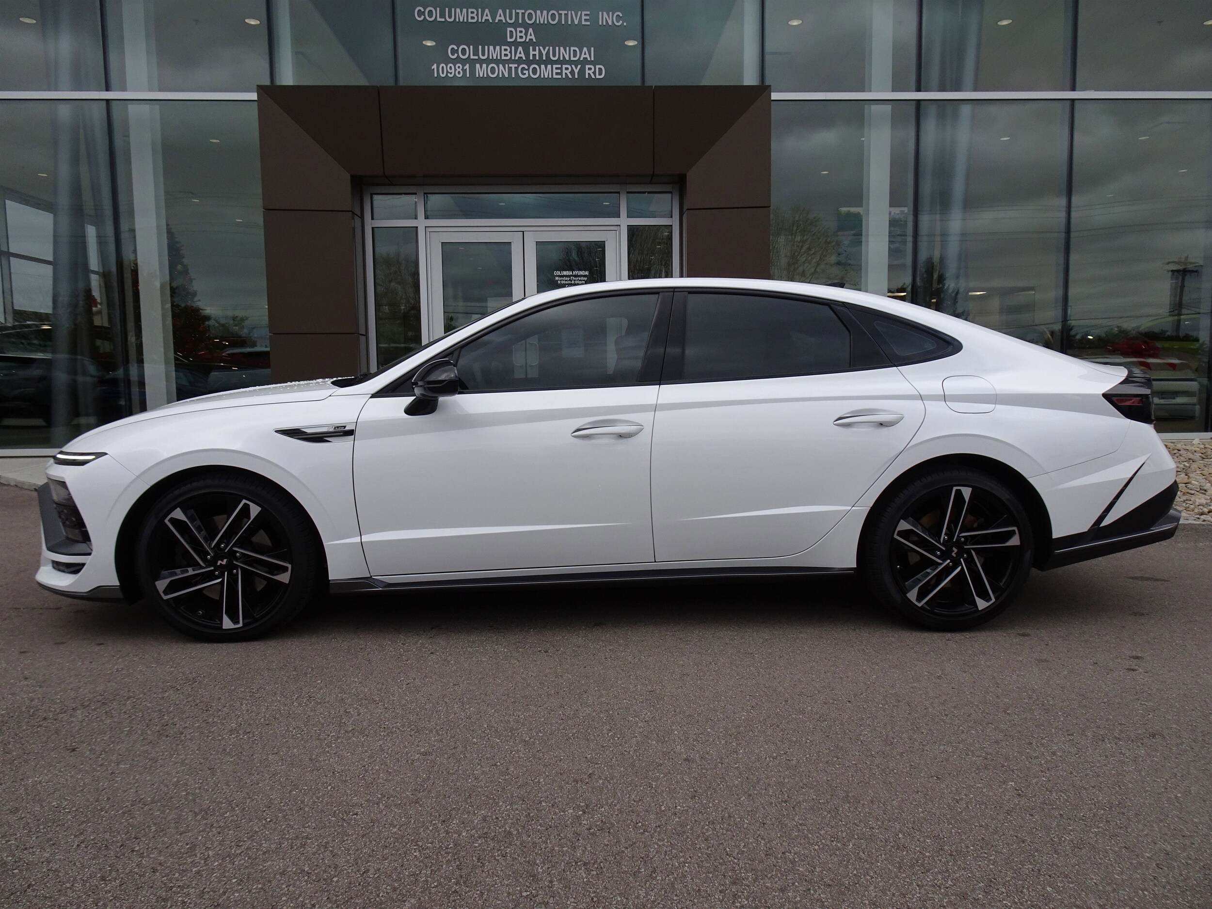 2024 Hyundai Sonata N Line photo 2